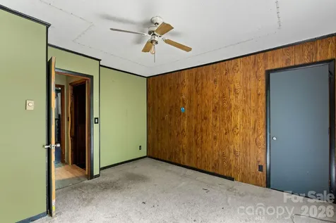 177 E Poplar Drive Hendersonville NC 28792