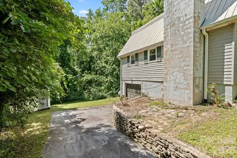 177 E Poplar Drive Hendersonville NC 28792