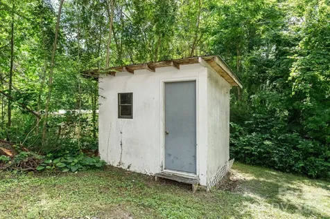 177 E Poplar Drive Hendersonville NC 28792