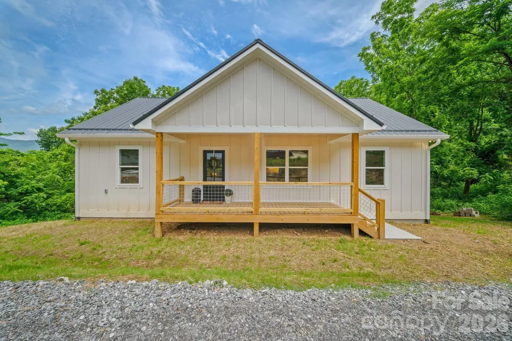 311 Farley Street Waynesville NC 28786