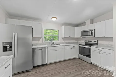 5021 Raintree Lane Maiden NC 28650