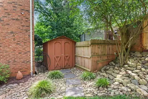 419 Scarborough Lane Matthews NC 28105