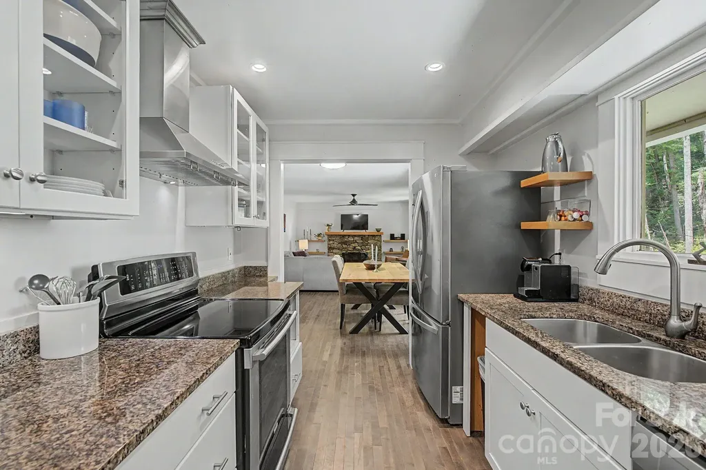 878 Garren Creek Road Fairview NC 28730