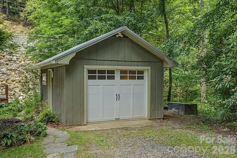 878 Garren Creek Road Fairview NC 28730
