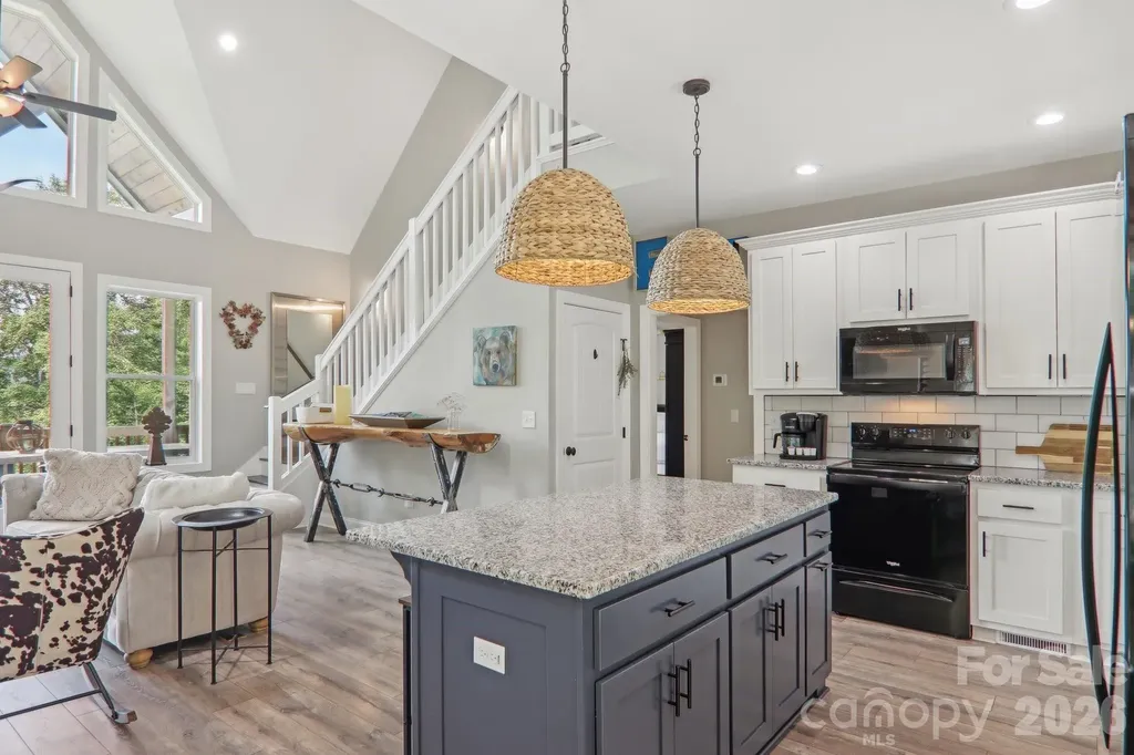 1105 Falls View Drive Bryson City NC 28713