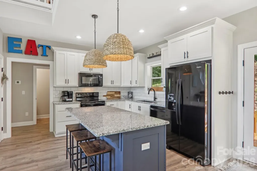 1105 Falls View Drive Bryson City NC 28713