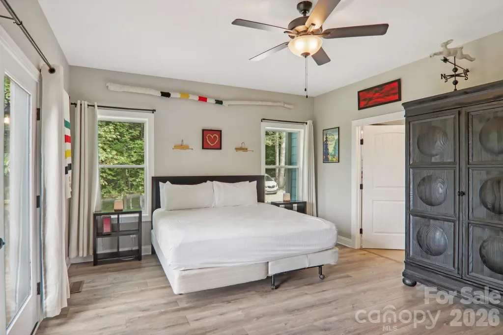 1105 Falls View Drive Bryson City NC 28713
