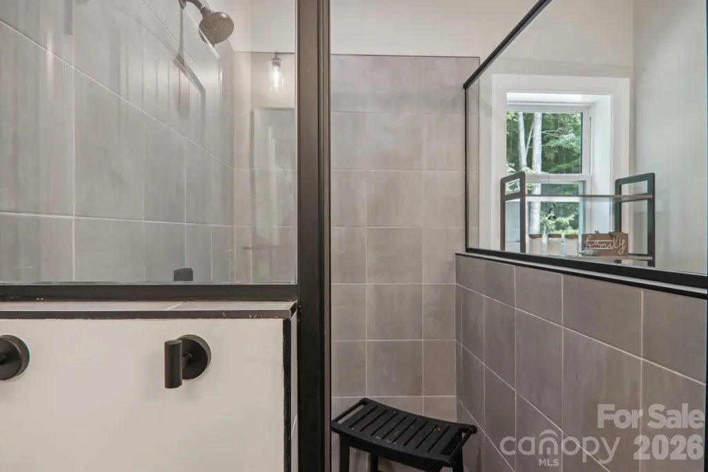 1105 Falls View Drive Bryson City NC 28713
