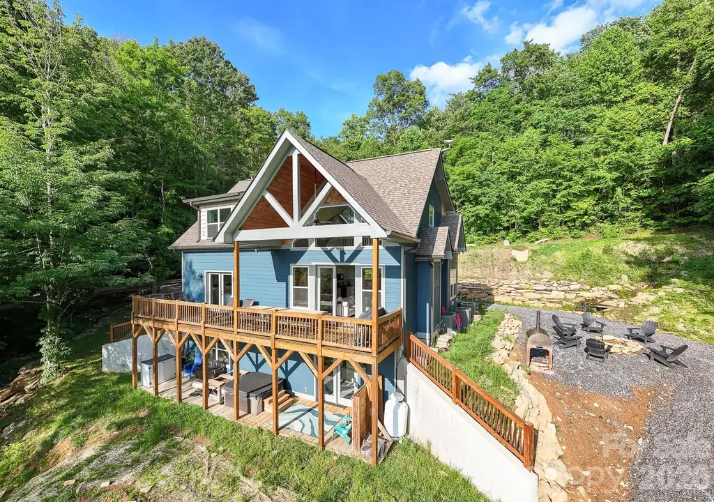 1105 Falls View Drive Bryson City NC 28713