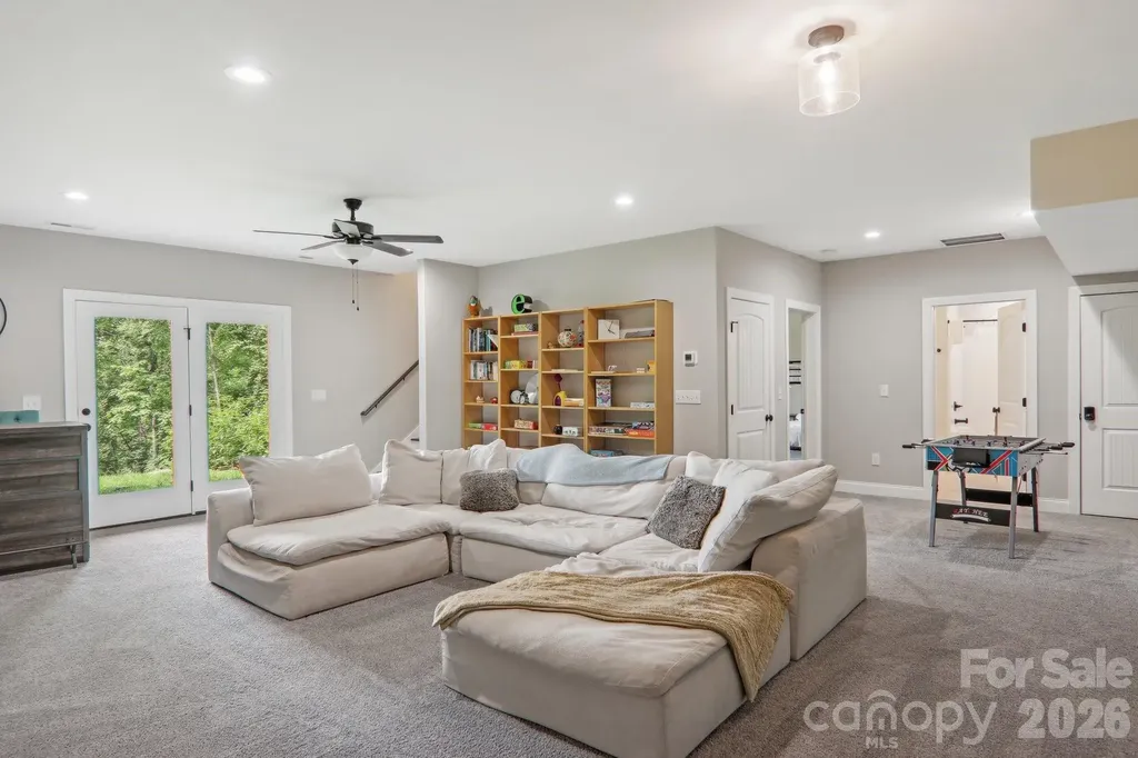 1105 Falls View Drive Bryson City NC 28713