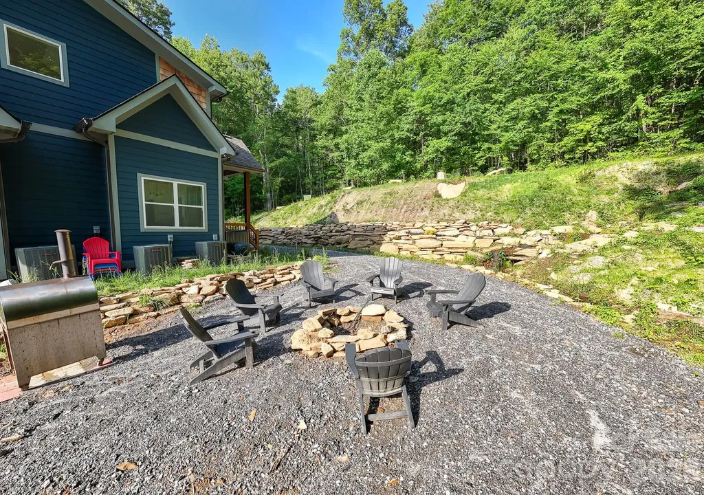 1105 Falls View Drive Bryson City NC 28713
