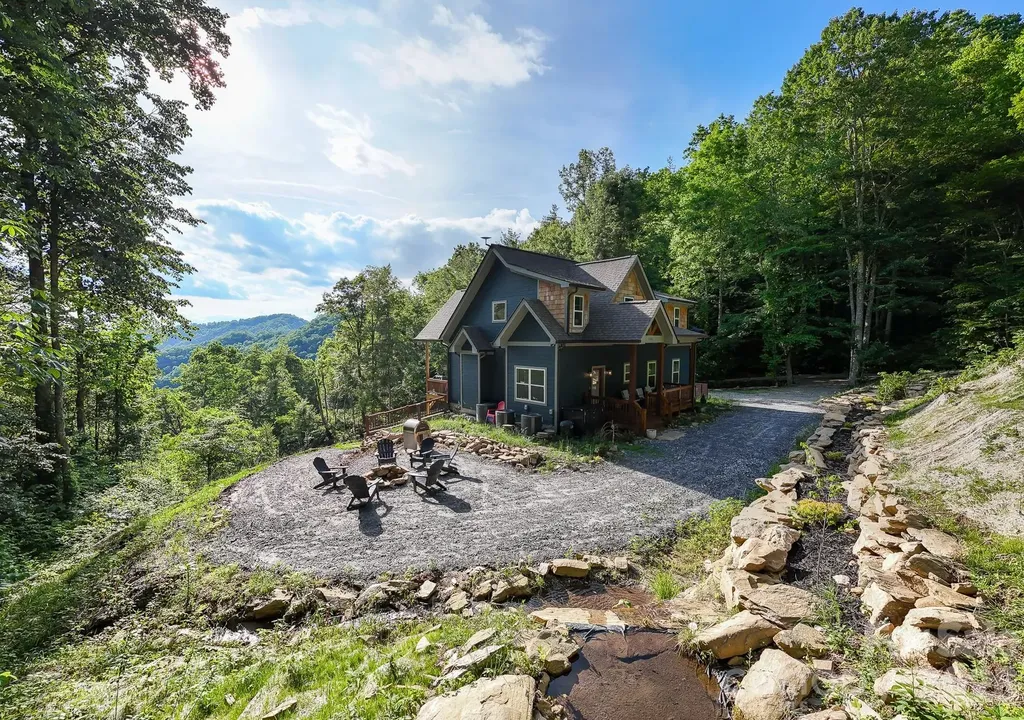 1105 Falls View Drive Bryson City NC 28713