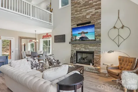 1105 Falls View Drive Bryson City NC 28713
