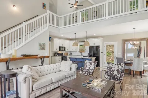 1105 Falls View Drive Bryson City NC 28713