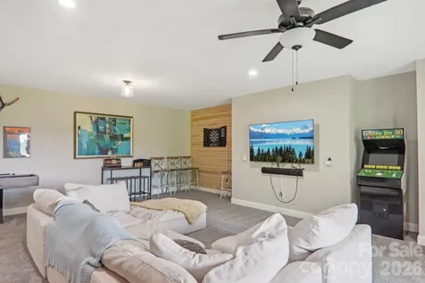 1105 Falls View Drive Bryson City NC 28713