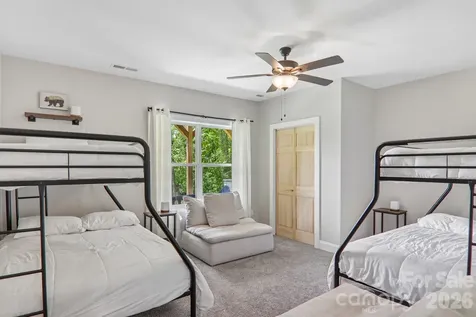 1105 Falls View Drive Bryson City NC 28713