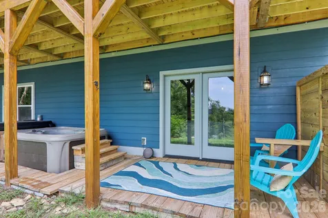 1105 Falls View Drive Bryson City NC 28713
