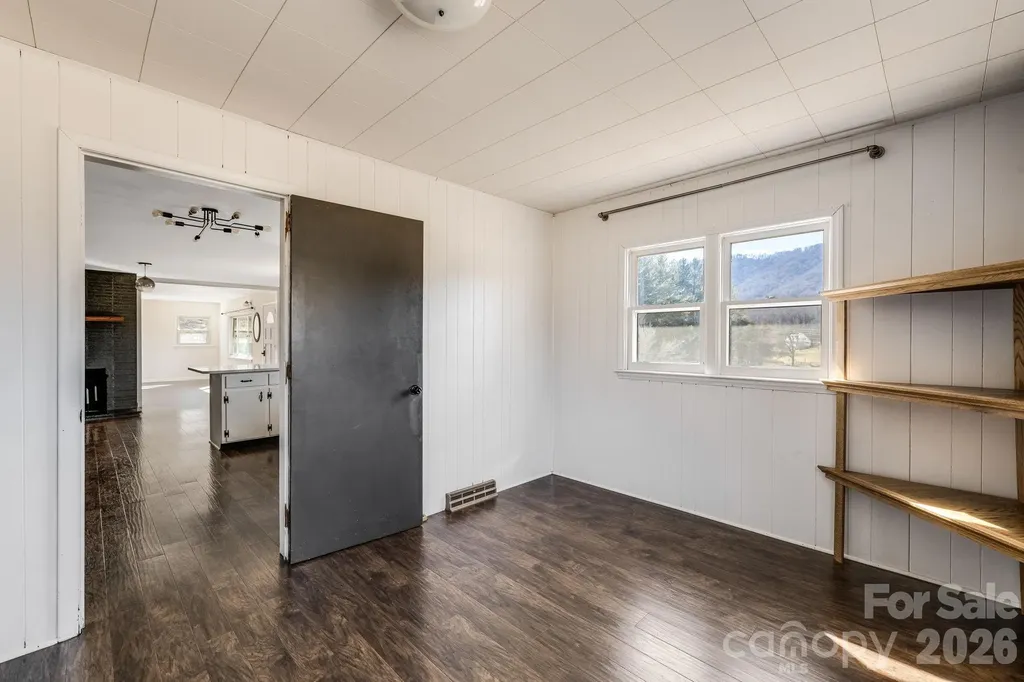 20 Cedar Farm Road Asheville NC 28803