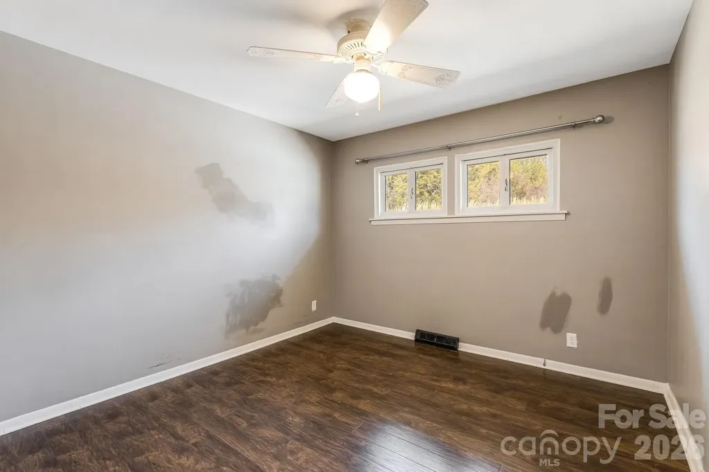 20 Cedar Farm Road Asheville NC 28803
