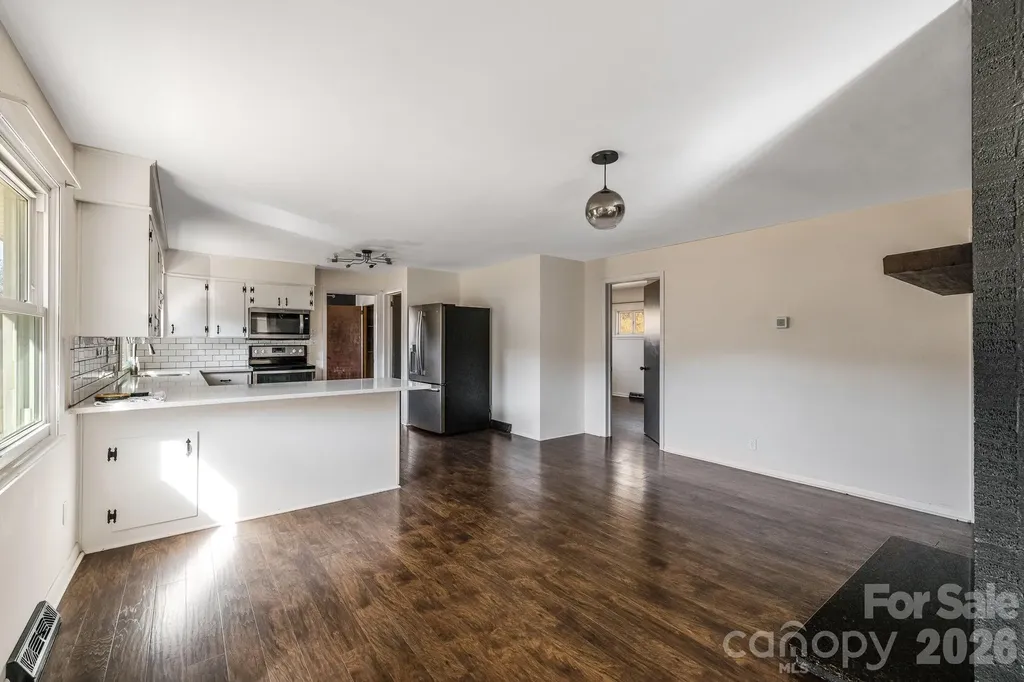 20 Cedar Farm Road Asheville NC 28803