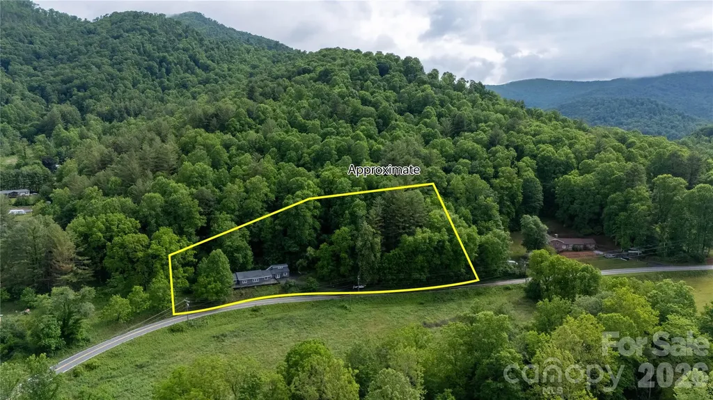 3477 Cane Creek Road Bakersville NC 28705