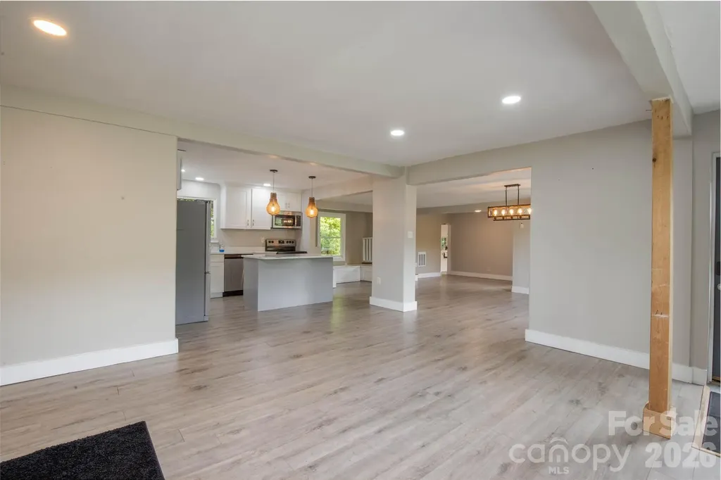 3477 Cane Creek Road Bakersville NC 28705