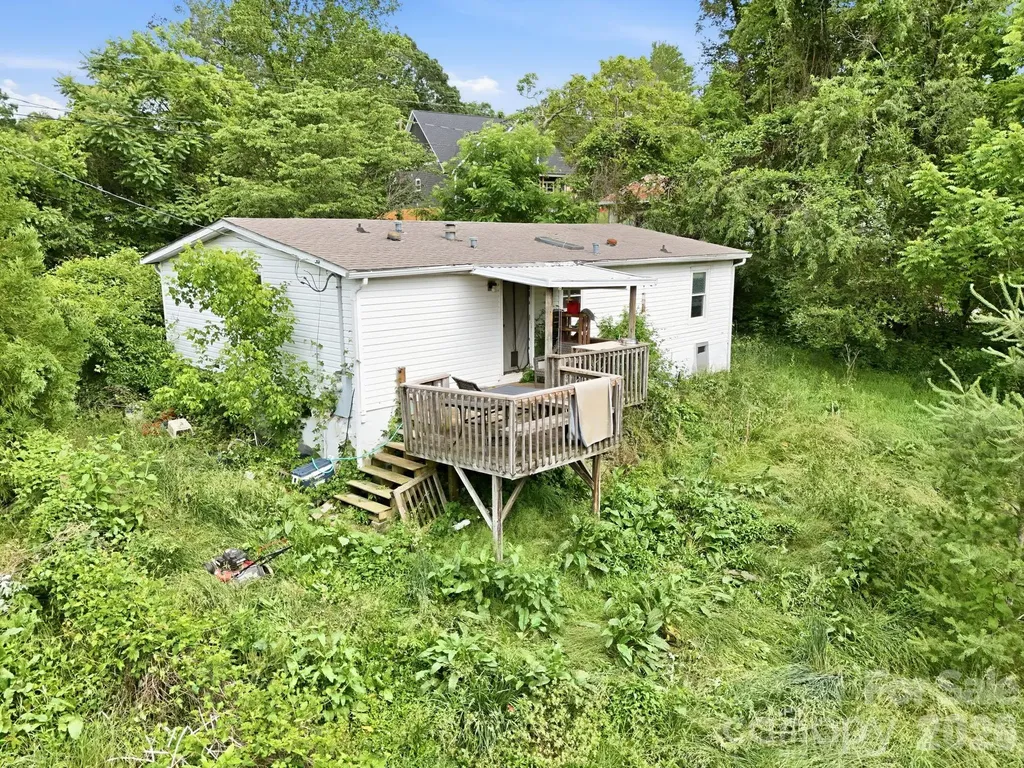 131 Vinewood Circle Asheville NC 28806