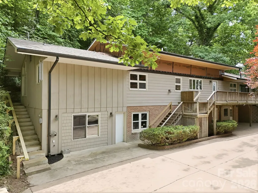 120 Stovall Street Waynesville NC 28786