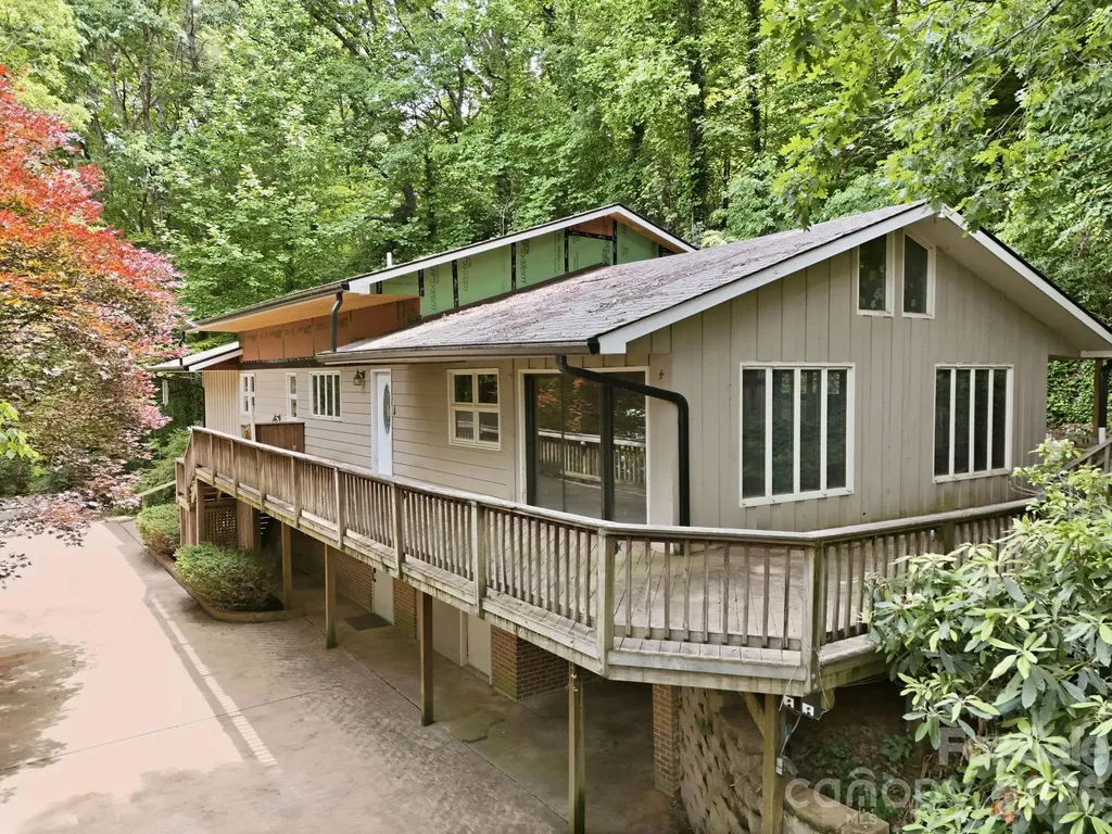 120 Stovall Street Waynesville NC 28786
