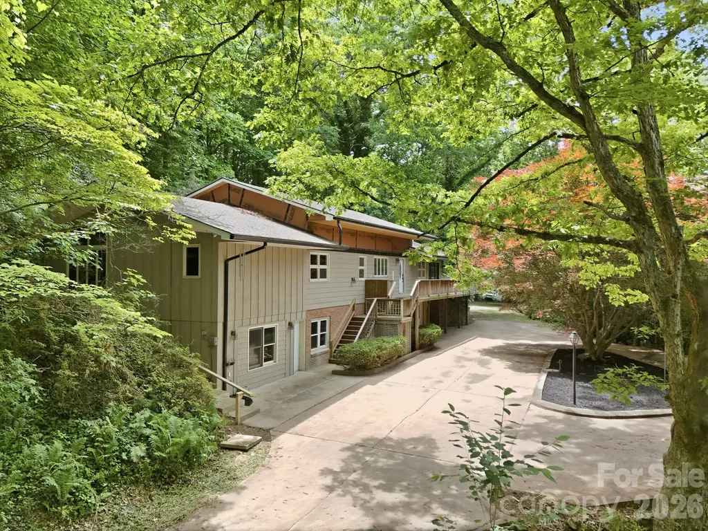 120 Stovall Street Waynesville NC 28786
