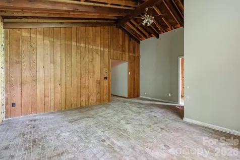 120 Stovall Street Waynesville NC 28786