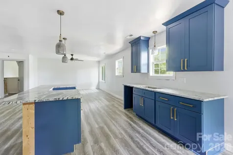 120 Stovall Street Waynesville NC 28786