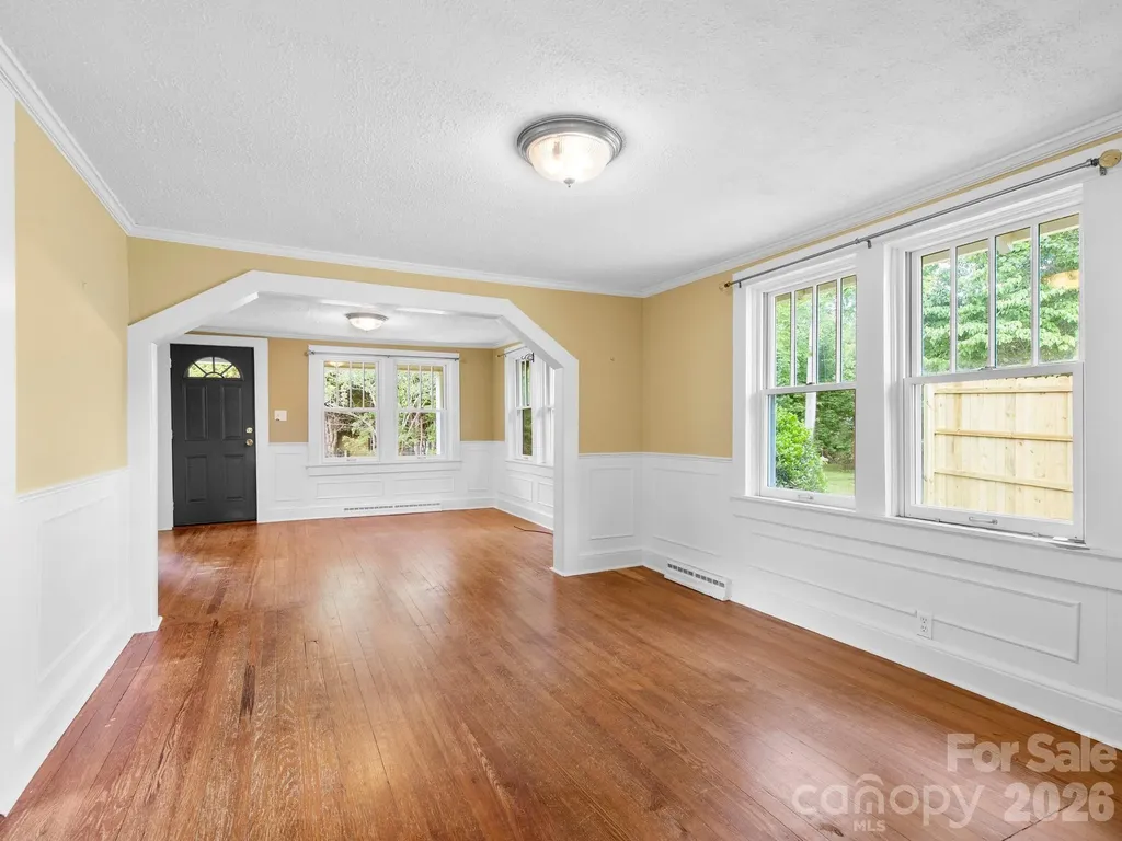 25 Bailey Road Candler NC 28715