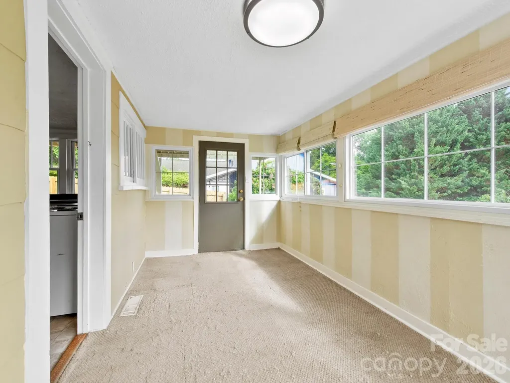 25 Bailey Road Candler NC 28715