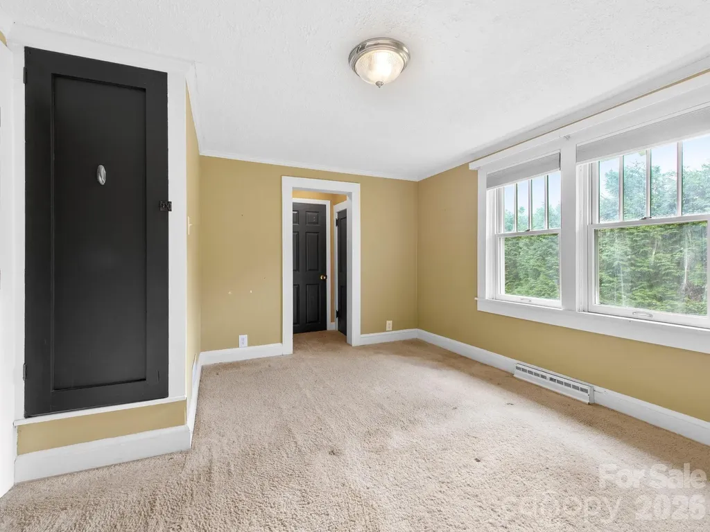 25 Bailey Road Candler NC 28715