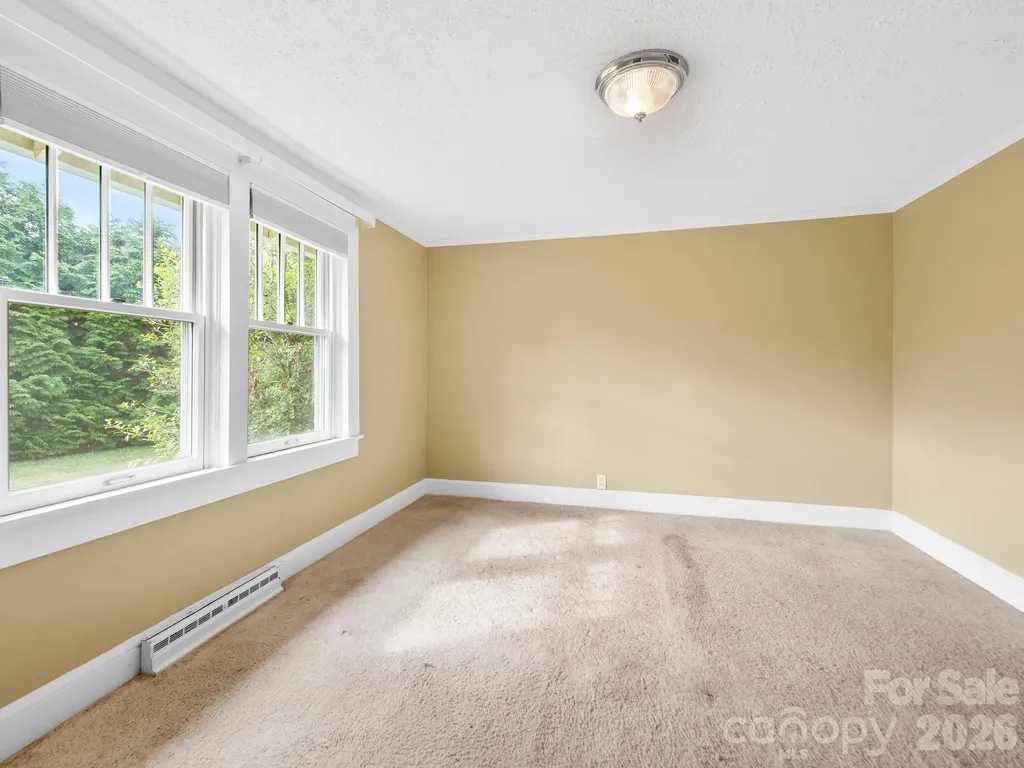 25 Bailey Road Candler NC 28715