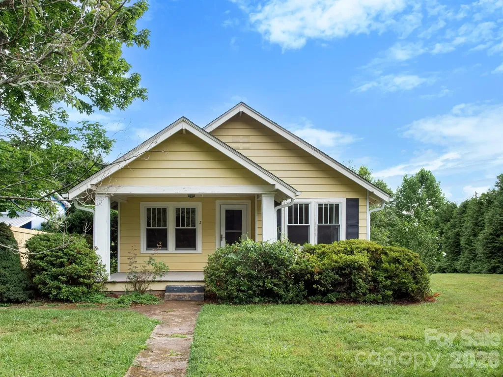 25 Bailey Road Candler NC 28715