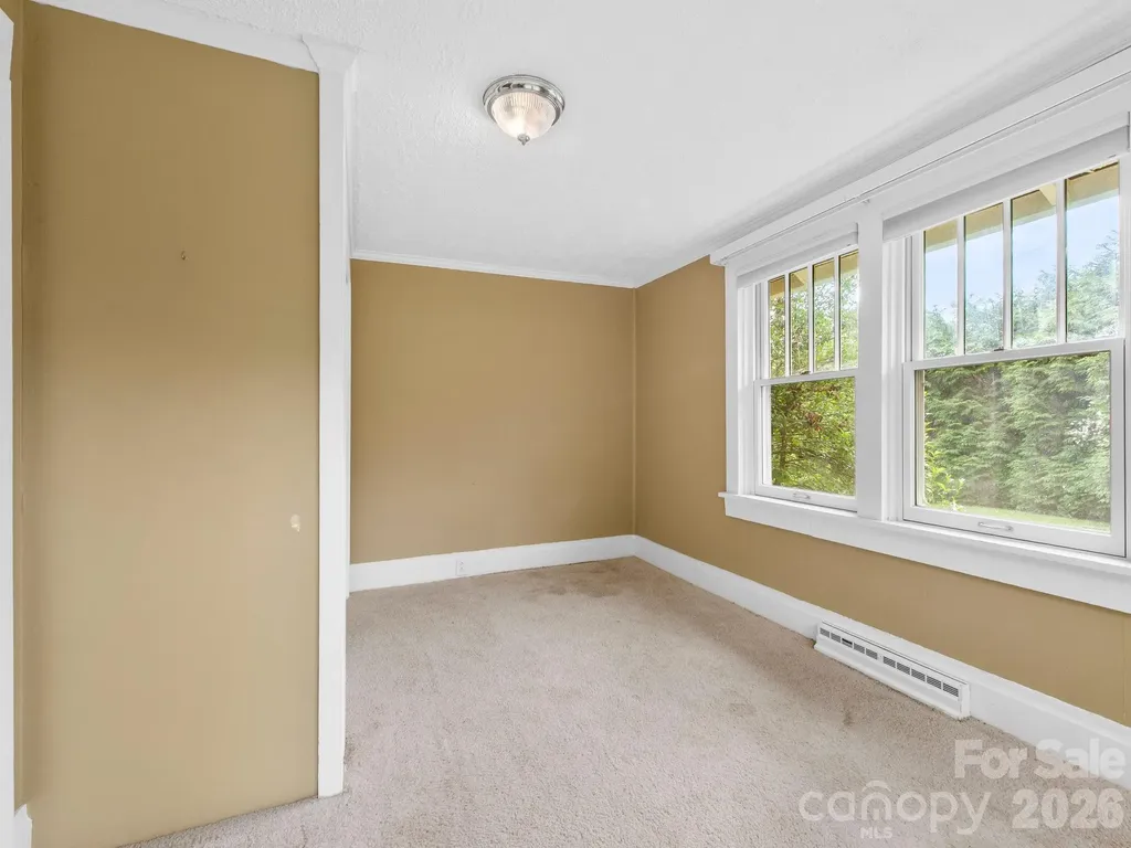 25 Bailey Road Candler NC 28715