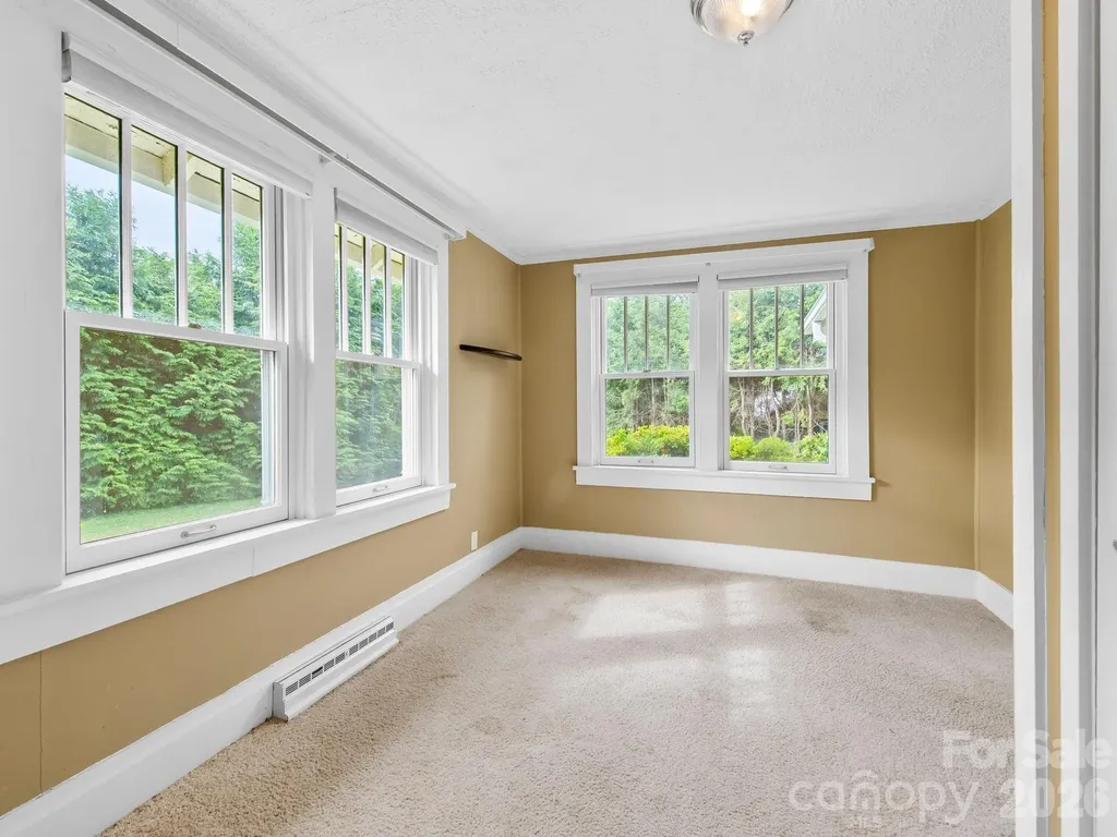 25 Bailey Road Candler NC 28715