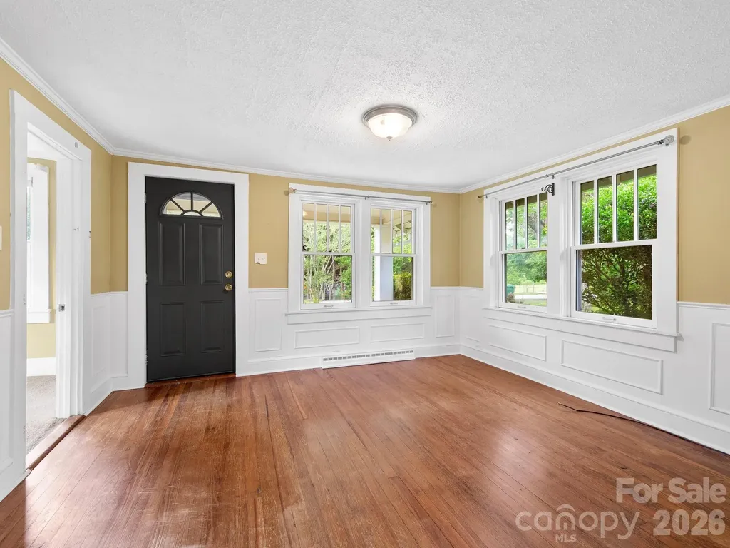 25 Bailey Road Candler NC 28715