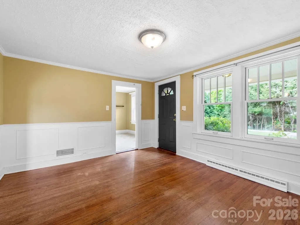 25 Bailey Road Candler NC 28715