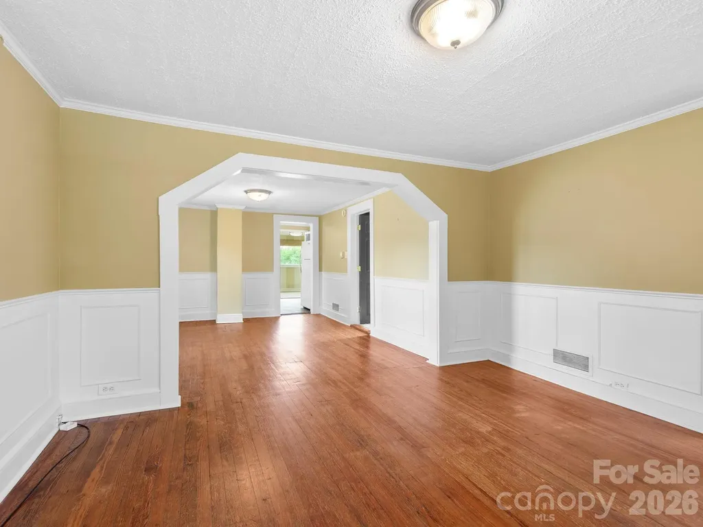 25 Bailey Road Candler NC 28715