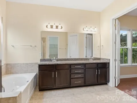 5033 Wesley Court Lancaster SC 29720