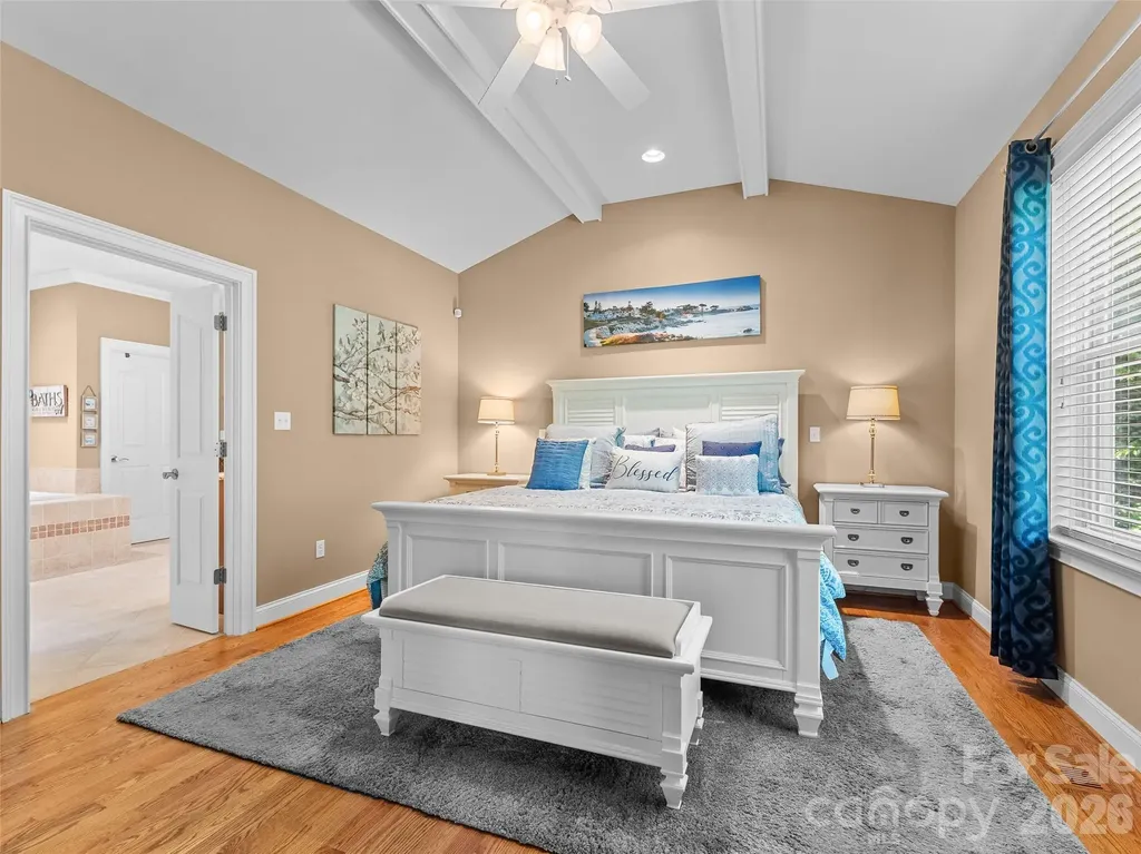 25 Linden Turn Hendersonville NC 28739
