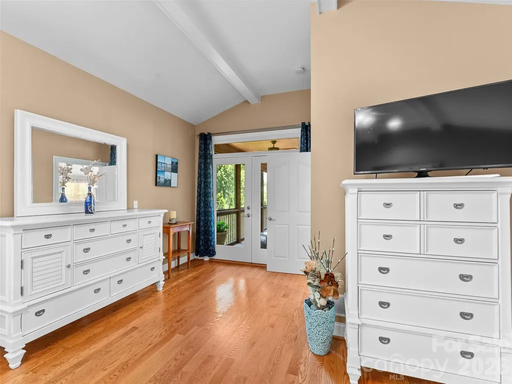 25 Linden Turn S Hendersonville NC 28739