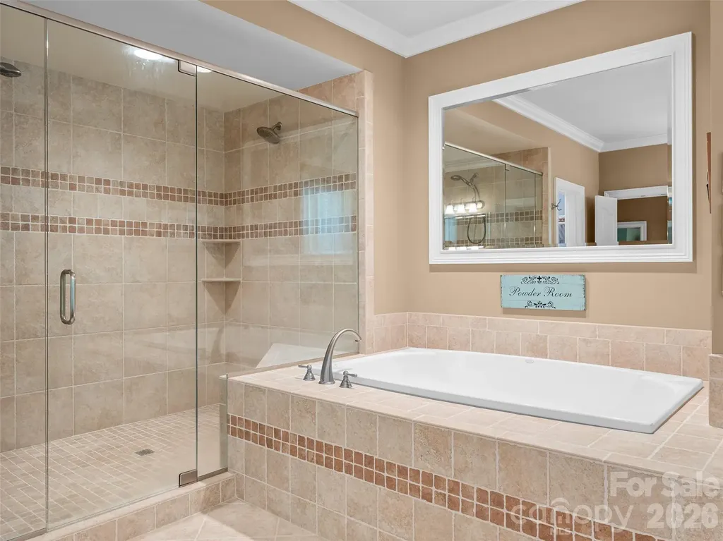 25 Linden Turn Hendersonville NC 28739
