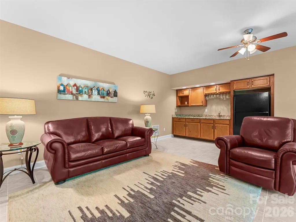 25 Linden Turn Hendersonville NC 28739