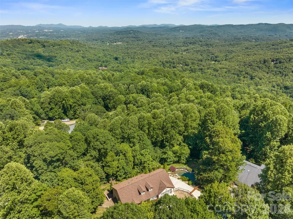 25 Linden Turn S Hendersonville NC 28739
