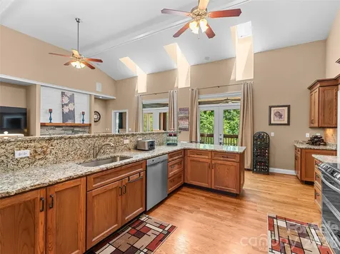 25 Linden Turn S Hendersonville NC 28739