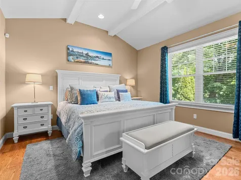25 Linden Turn S Hendersonville NC 28739